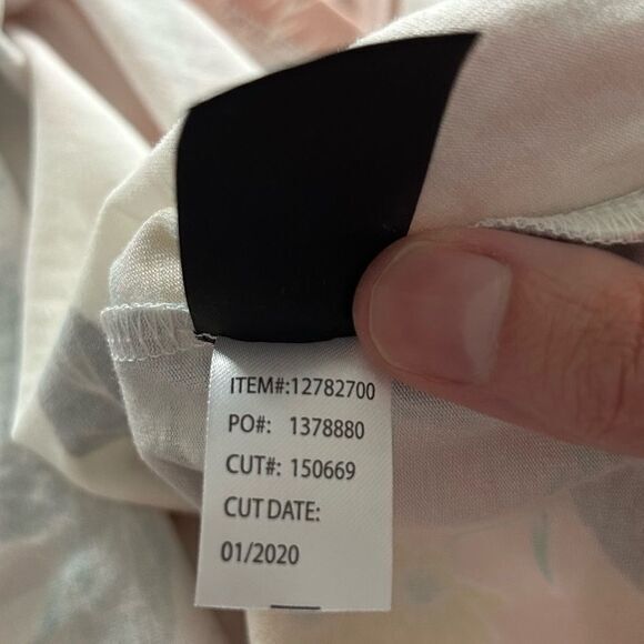 Torrid super‎ Soft Knit Floral cold shoulder size 00 NWT - Picture 13 of 14